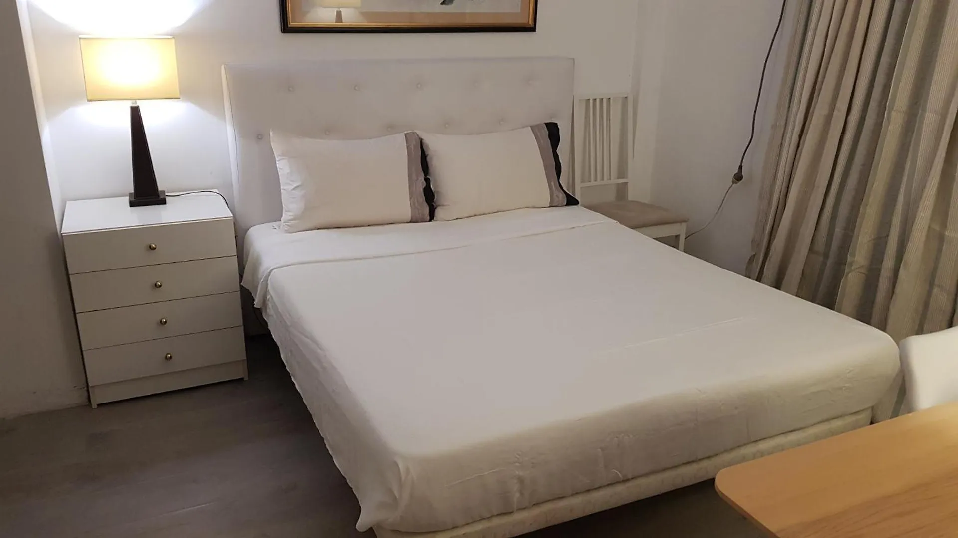 Little Peaceful Retreat Room With Bath, Heating, Terrace, Free Wifi Fridge Easy Parking Marbella 0*,  Spanje