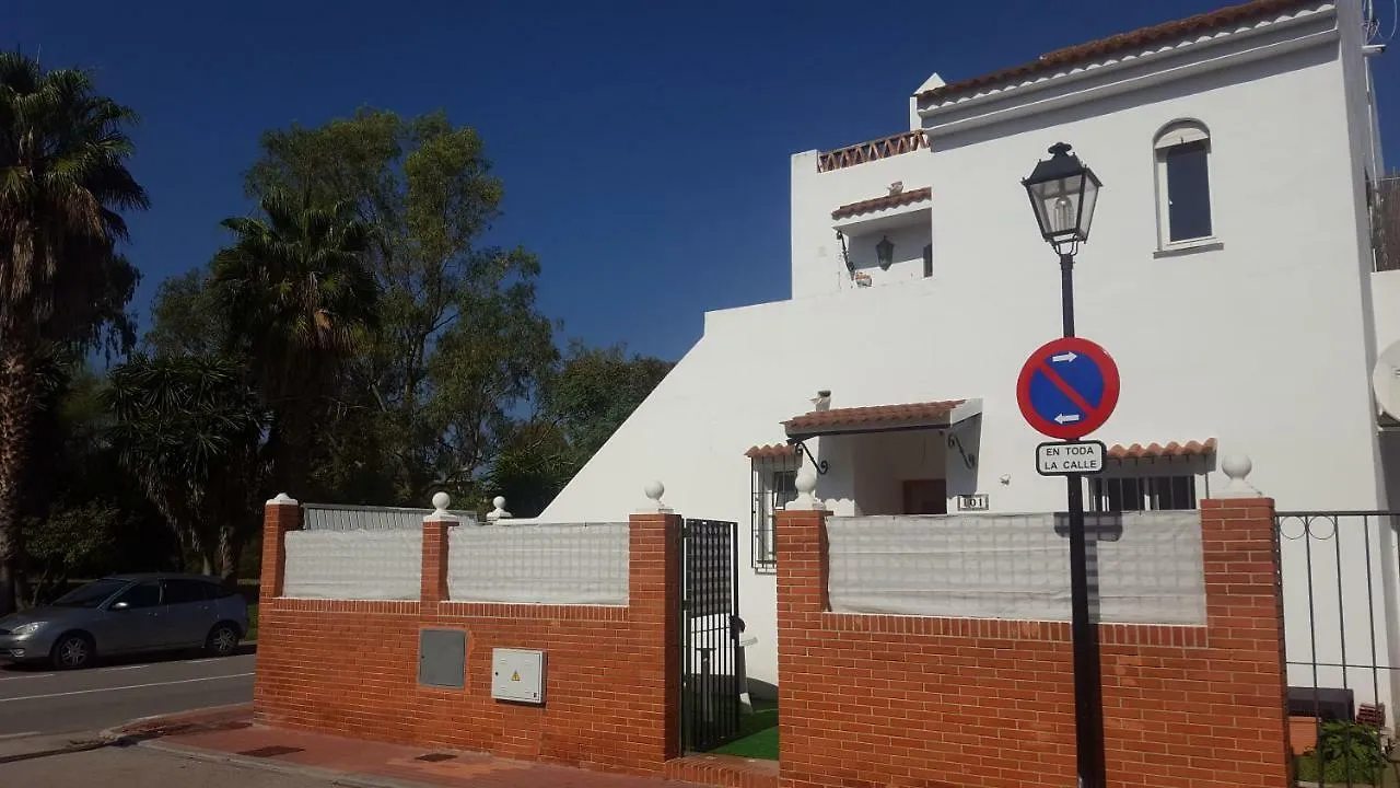 Little Peaceful Retreat Room With Bath, Heating, Terrace, Free Wifi Fridge Easy Parking Marbella